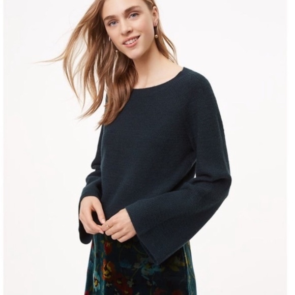 LOFT Sweaters - NWT LOFT Forest Green Bell Sleeve Sweater